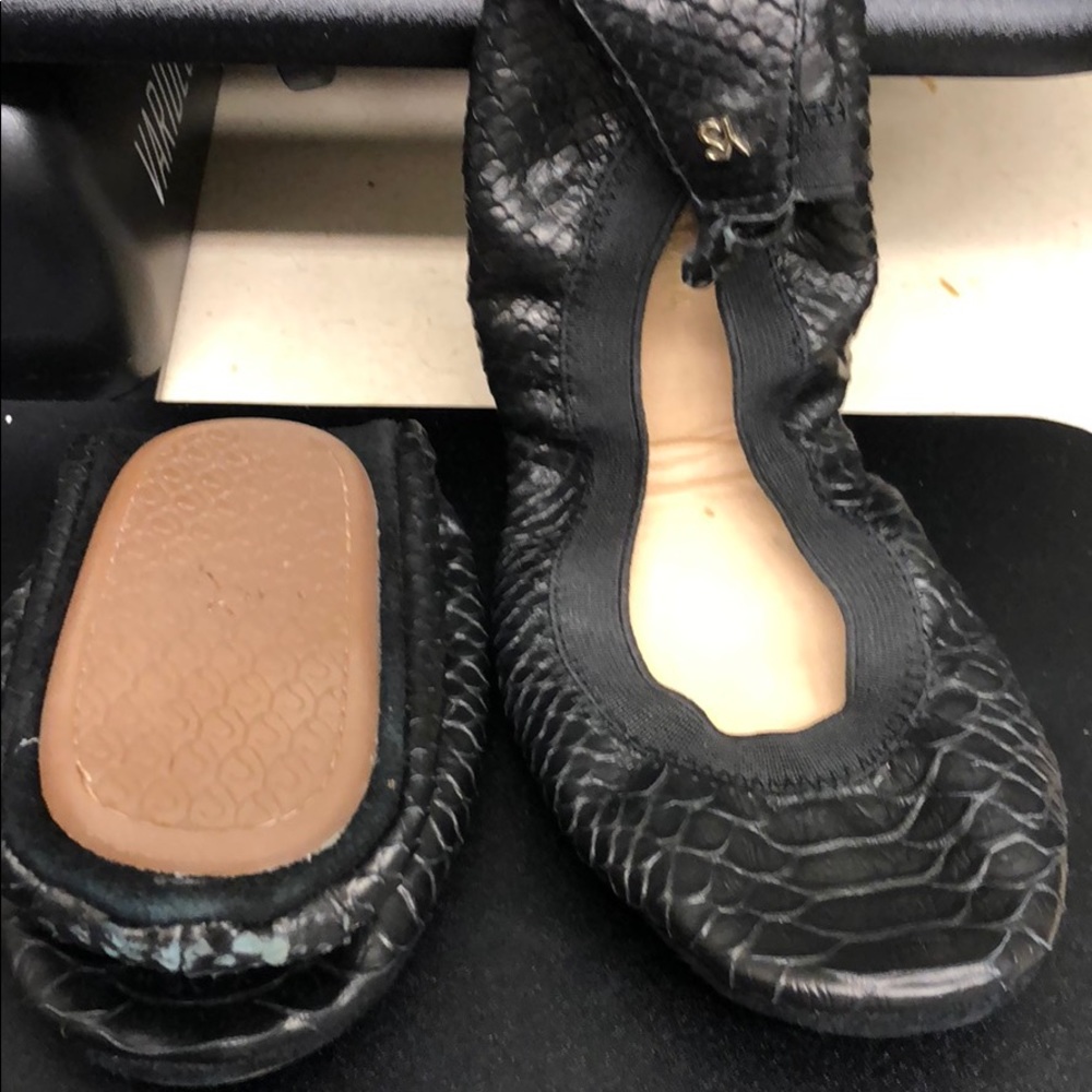 Yosi Samra flats